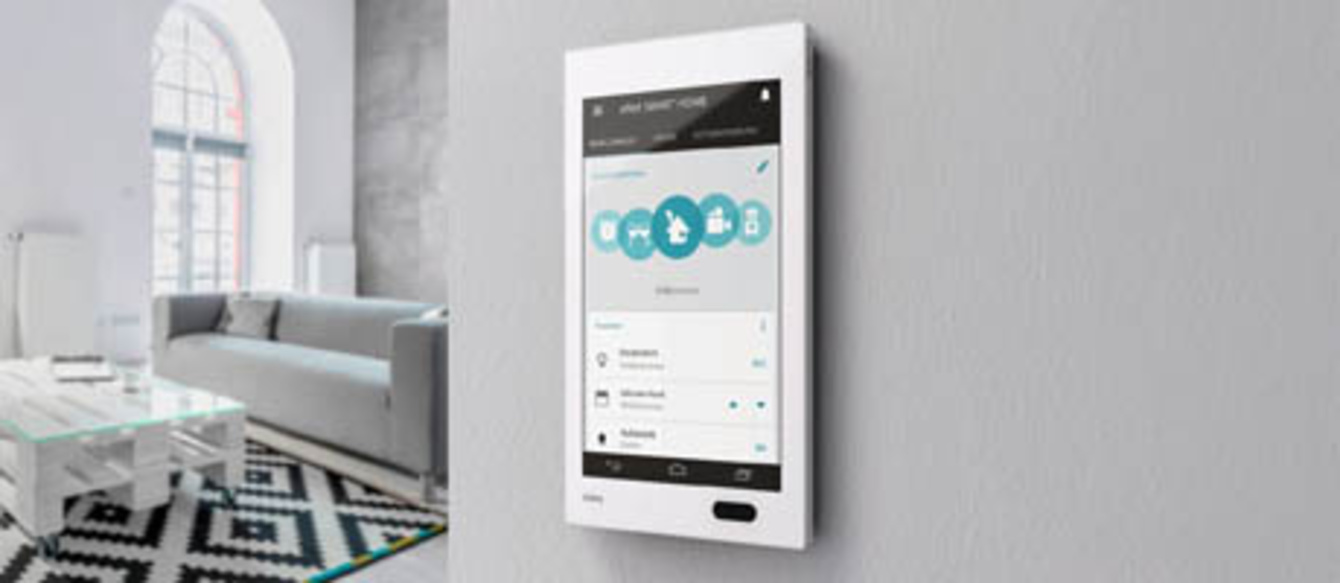 Bedienzentrale Gira G1 bei Elektro Knichal GmbH in Coswig/Anhalt