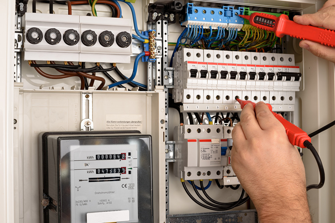 E-Check bei Elektro Knichal GmbH in Coswig/Anhalt